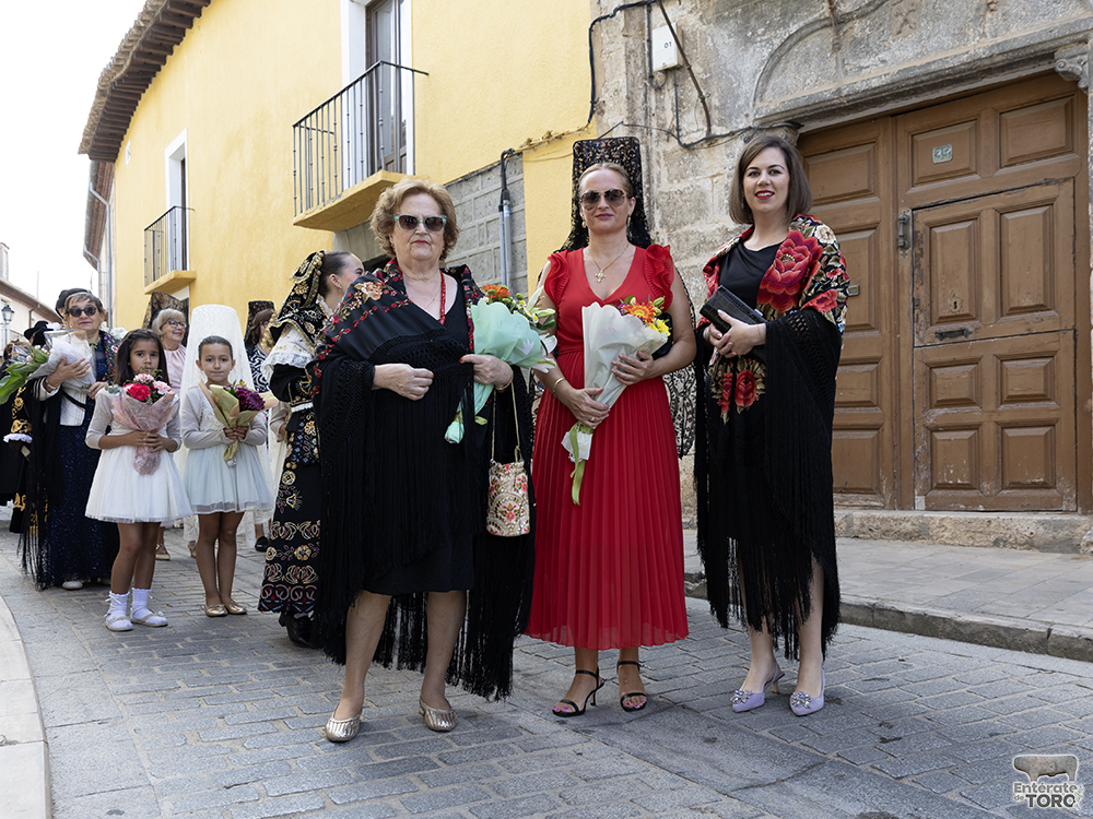 La Virgen del Canto y los fuegos artificiales, cierran un exitoso programa de fiestas 37 Virgen del Canto 37