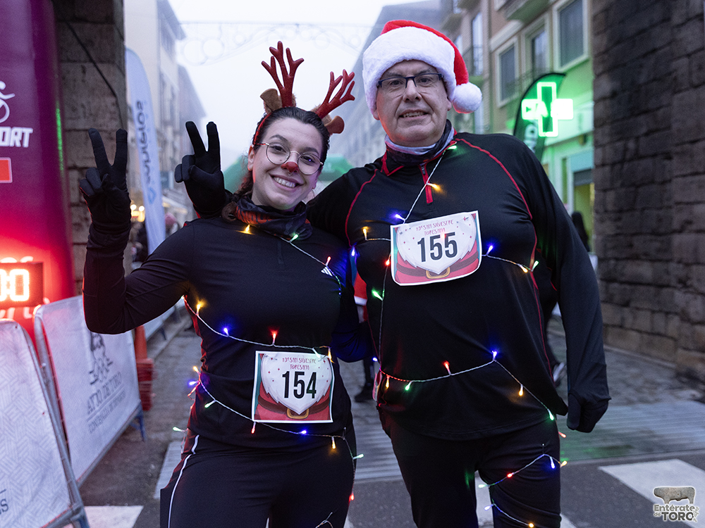 La X San Silvestre Toresana llena Toro de deporte, disfraces y competición. 17 San Silvestre 17