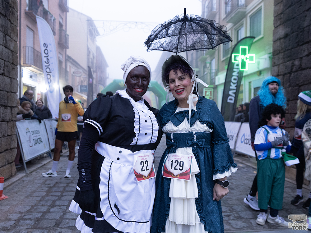 La X San Silvestre Toresana llena Toro de deporte, disfraces y competición. 18 San Silvestre 18