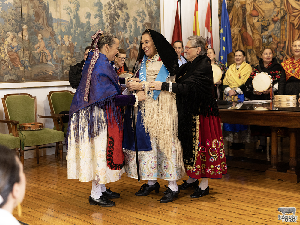 Las Águedas toman simbólicamente el mando en Toro 7 Aguedas 8
